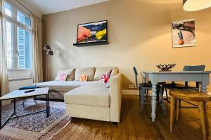 STANDING APARTMENT T2 near the train station and shops