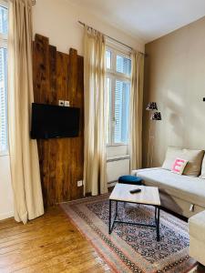 STANDING APARTMENT T2 near the train station and shops