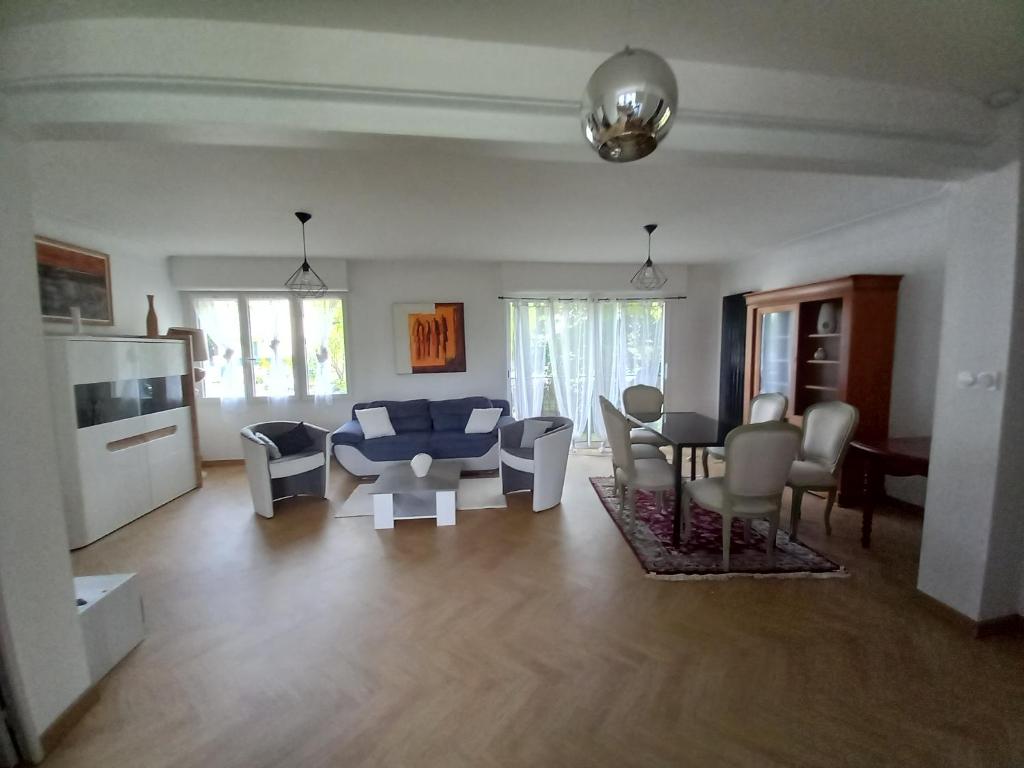 Appartement Standing et calme T3 moderne avec jardin parkings prox parcs 98 Avenue du Commandant Mesnard 49240 Avrillé