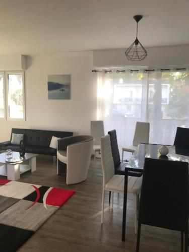 Standing et calme T3 moderne avec jardin parkings prox parcs