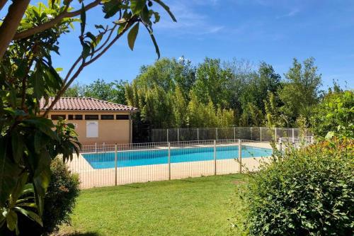 Appartement Standing Piscine - Art et Antiquité LʼIsle-sur-la-Sorgue france