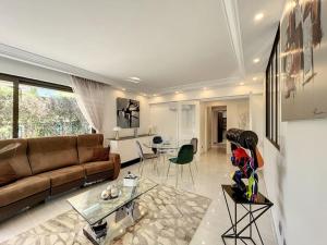 Standing Rez de jardin