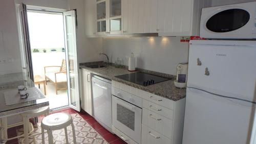 Stay in Setúbal - AC, Wi-fi 2 Bedroom Apt