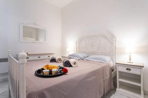 STE REPARATE F4 MODERNE, DESIGN, Place Rossetti, heart old town