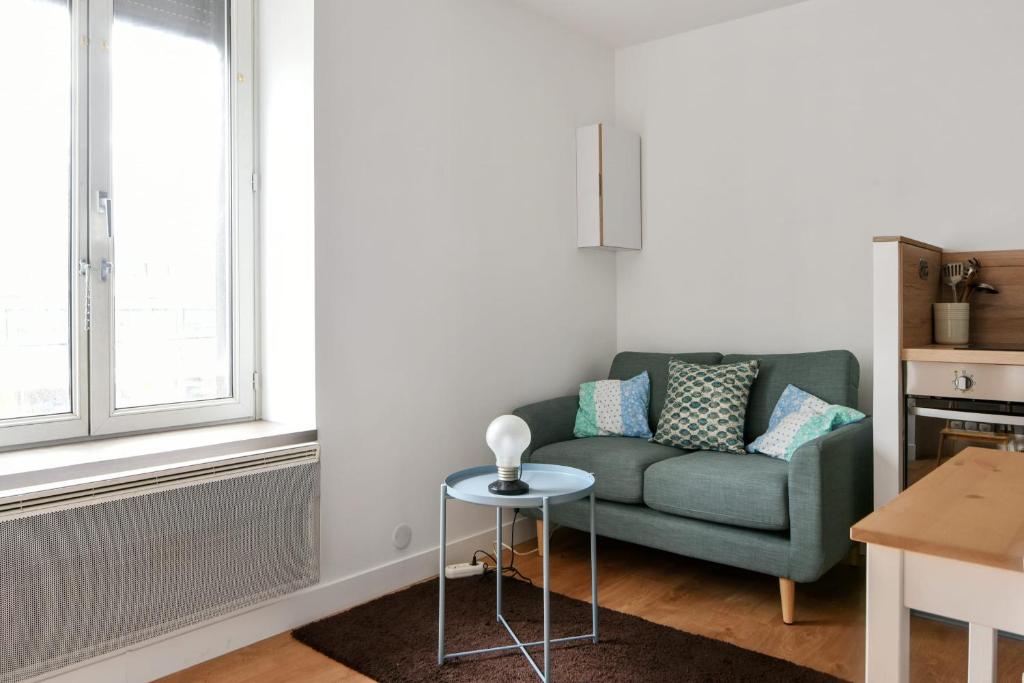 Stella - 2 chambres-balcon-place république-air conditionné - Appartement 2beapart