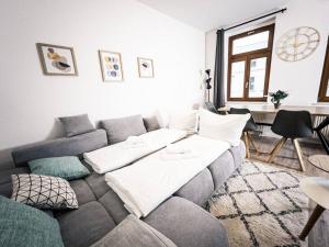 ⋙ Stilvolle Wohnung mit 2 Schlafzimmern & Balkon ⋘