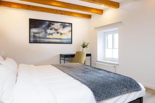 Stilvolle Wohnung mit King Bett direkt an der historischen Stadtmauer