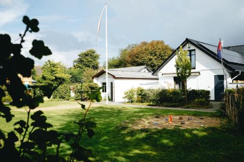 Stilvolles Kapteins Cottage mit Kamin - Ocke