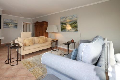 Strand Cottage