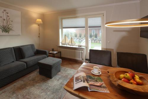 Strand Lodge
