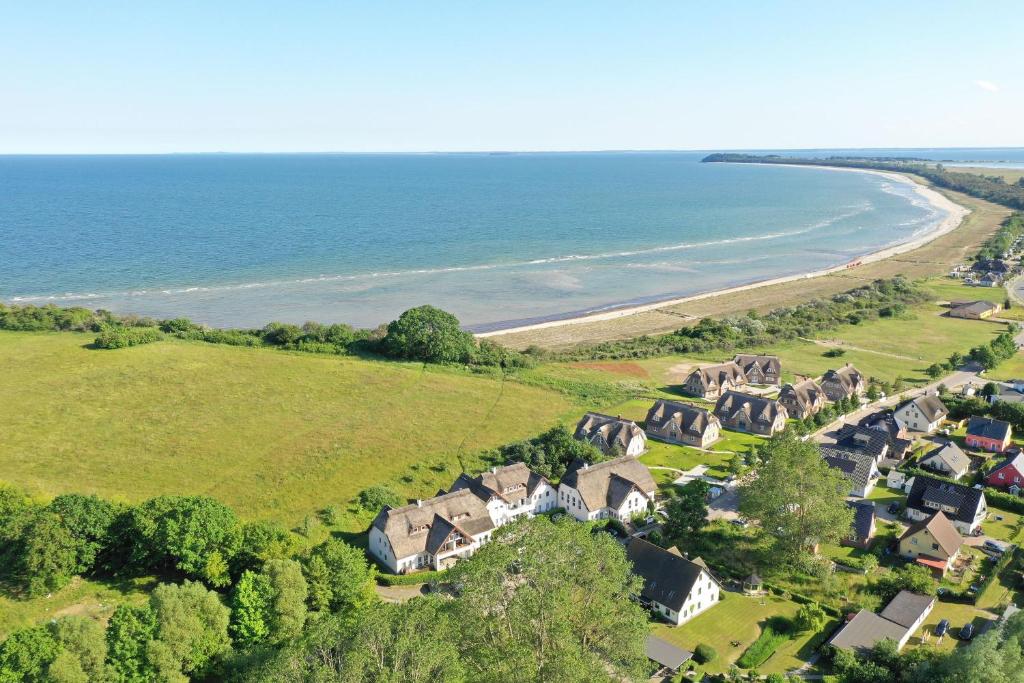 Strandhaus Mönchgut FeWo 13 strandnah (inkl.Sauna- u.Schwimmbadnutzung im AHOI Sellin) Göhrener Weg 2, 18586 Lobbe