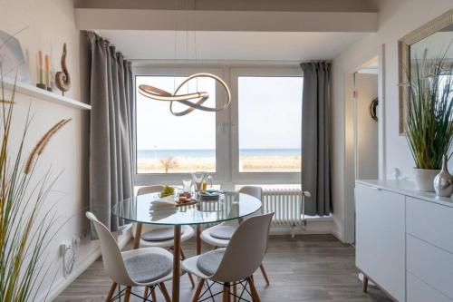 Strandhotel-Heiligenhafen-Wohnung-125-Typ-II-Meerblick-im-Strandhotel