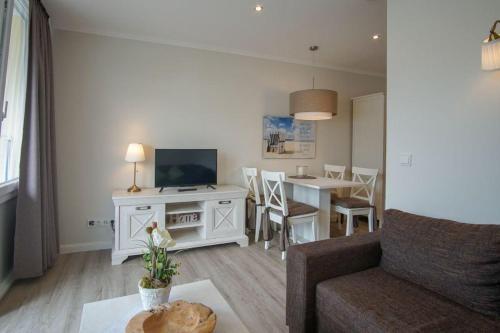 Strandhotel-Heiligenhafen-Wohnung-207-Kaeptn-s-cabin-Typ-III