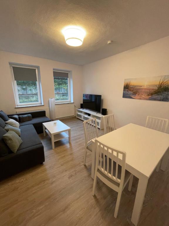 Appartement strandnahe 3-Zimmer Wohnung direkt am Yachthafen 19 Prieser Strand 24159 Kiel