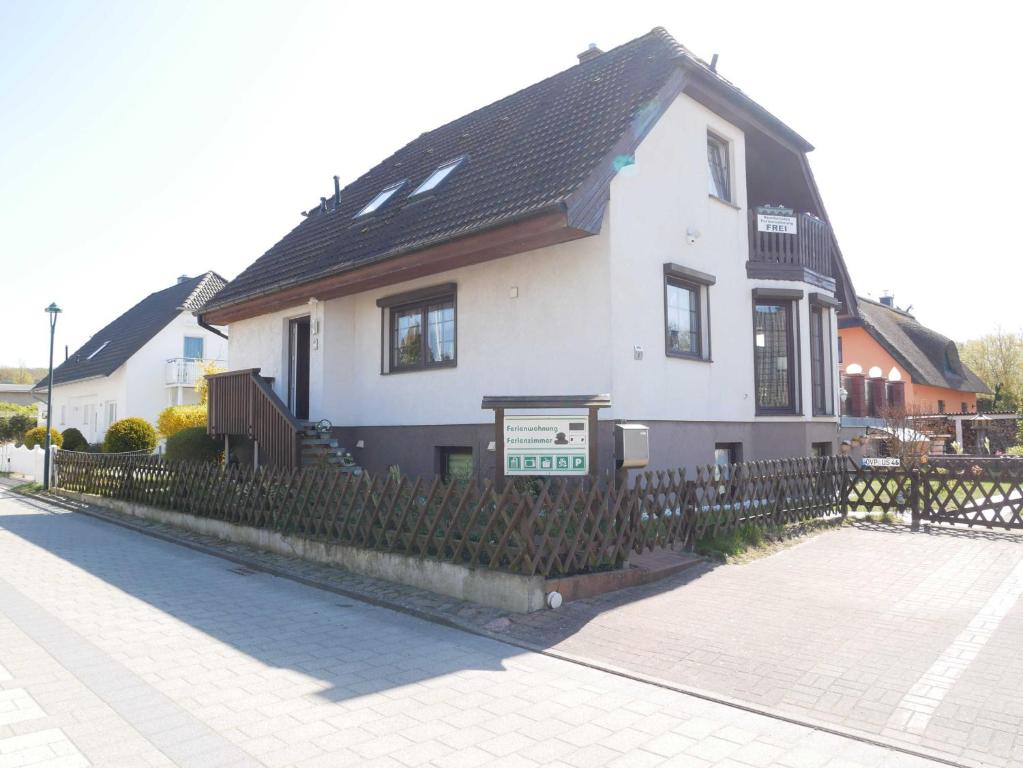 Appartement Strandnahe Ferienwohnung mit Balkon Jugendweg 8 17459 Ostseebad Koserow