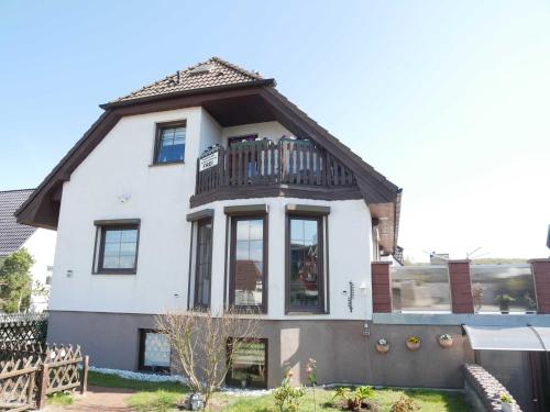 Strandnahe Ferienwohnung mit Balkon