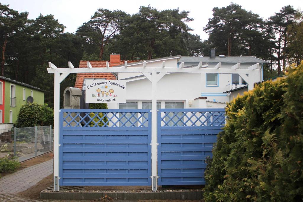 Strandnahes Ferienhaus Bullerböe in Zempin Waldstraße 28, 17459 Zempin