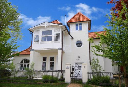 Strandvilla Rheingold - Ferienwohnung Monet