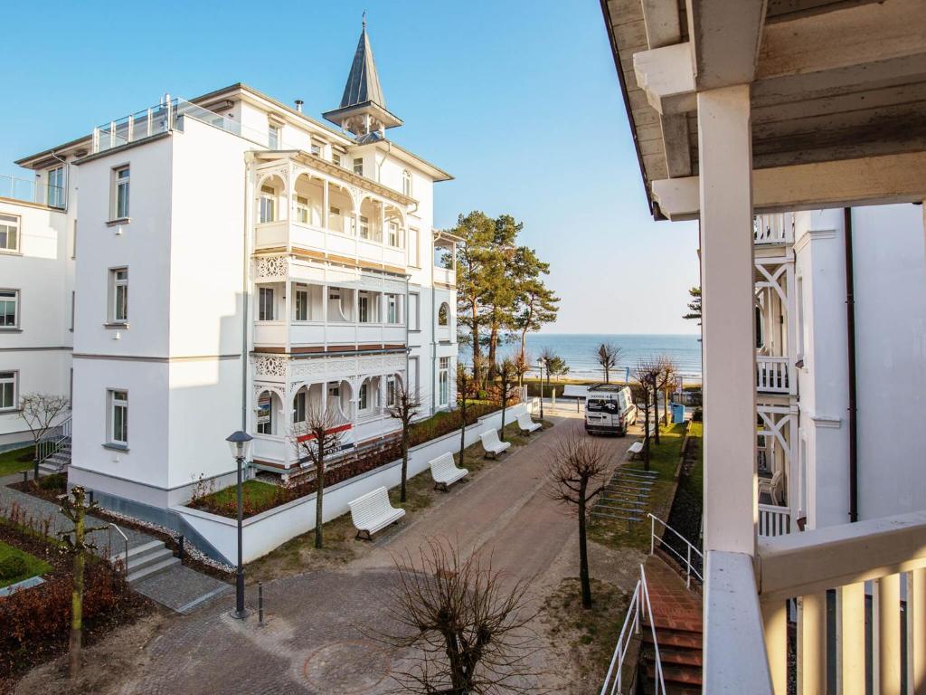 Strandvillen Binz - Appartement mit 1 Schlafzimmer und Balkon AH 564 Dollahner Straße 55, 18609 Binz