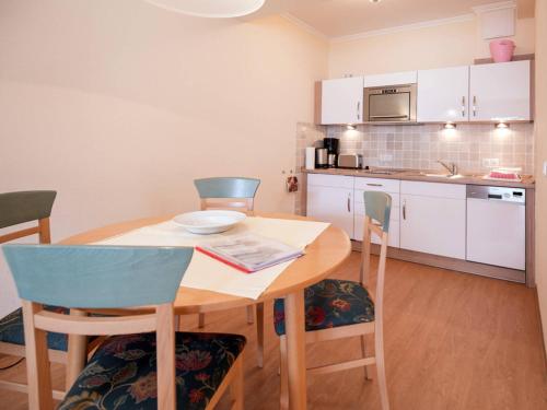 Strandvillen Binz - Appartement mit 2 Schlafzimmern und Balkon AH 629