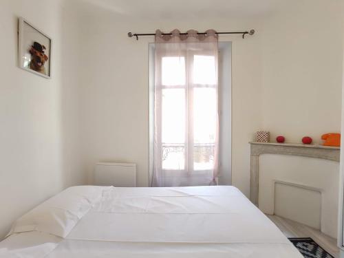 Stroll to Cannes from a Chic Central Apartment frgk