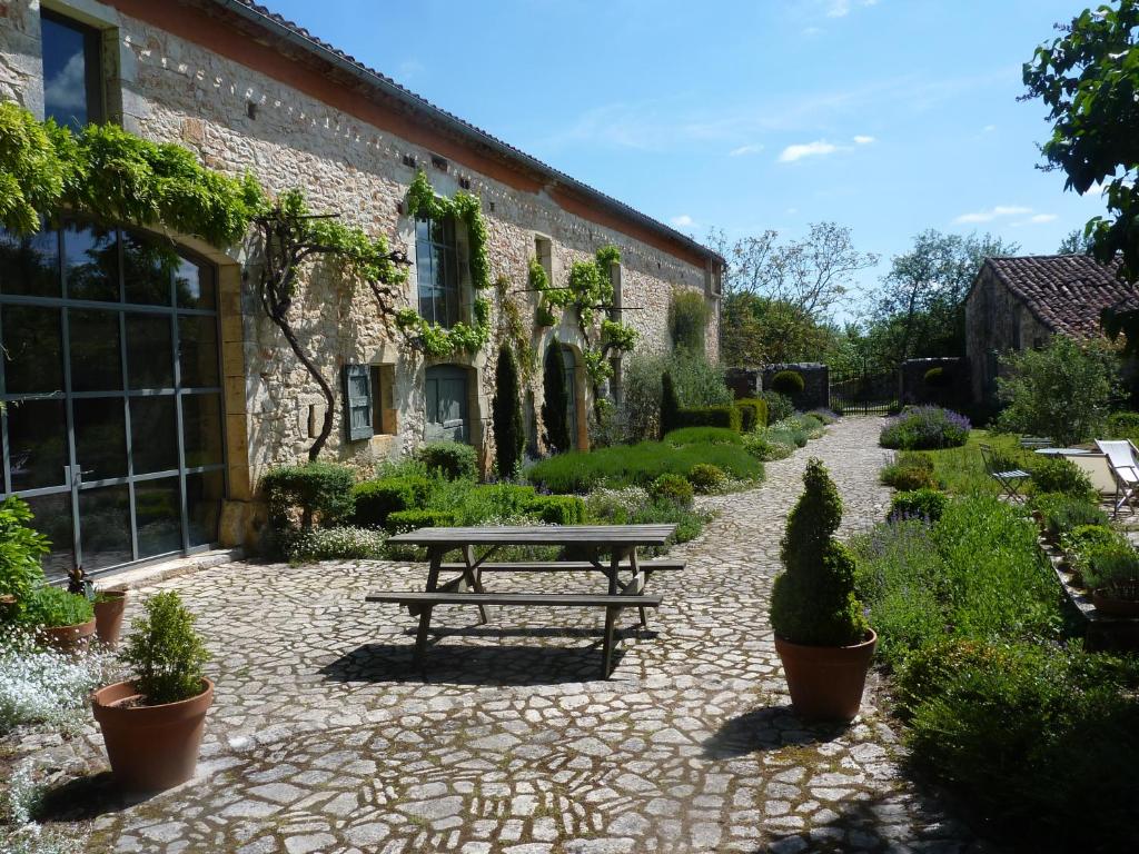 Studette tout équipée pour 1 pers- 8 ème Arr Paris