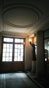 Studette tout équipée pour 1 pers- 8 ème Arr Paris