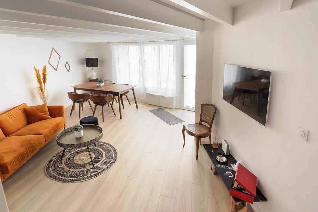 Studio 1 - a83736