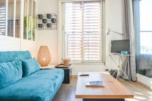 Studio 1 chambre avec terrasse et petite vue mer
