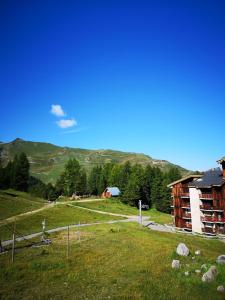 Studio 1 pièce PLAGNE VILLAGE 4 personnes 2050 M PIED DES PISTES