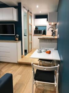 Studio 10
