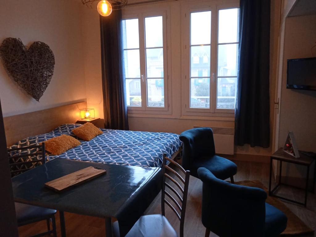 Appartement Studio 10, très bien placé, parking wifi gratuit 20 Boulevard Paul Chalvet 61140 Bagnoles-de-l\'Orne