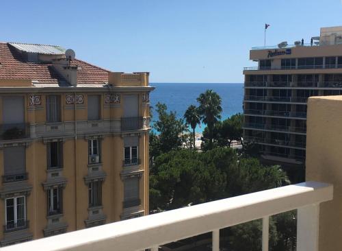 Studio 100m de la mer