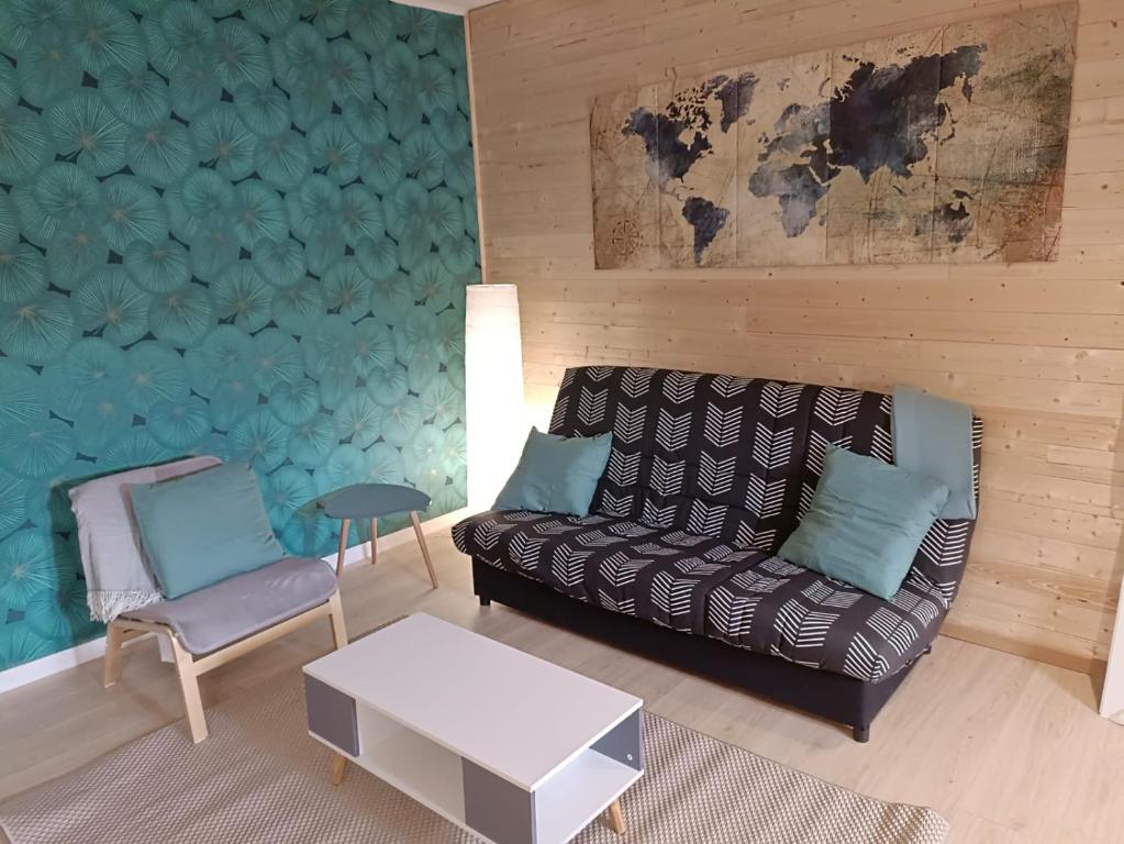 Studio 127, vue mer et piscine, port Santa Lucia