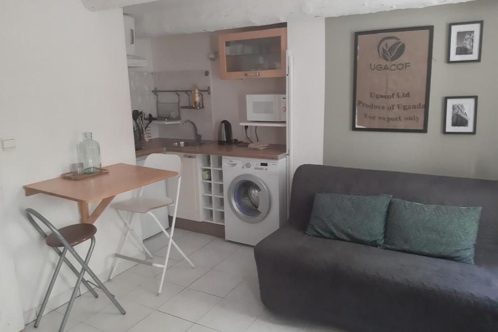 Appartement STUDIO 15 m ideal for 2 in the DOWNTOWN 31 Rue Venel 13100 Aix-en-Provence