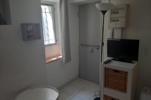 STUDIO 15 m ideal for 2 in the DOWNTOWN