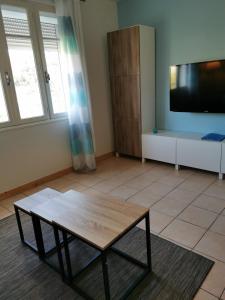 STUDIO 2 étoiles Rénové Proche des THERMES