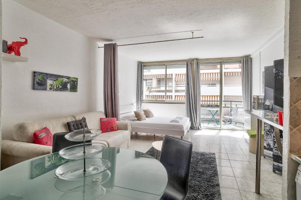 Studio 2 minutes from the beaches of the Croisette 20 Rue Latour-Maubourg, 06400 Cannes