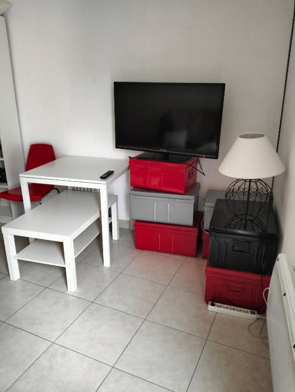 Appartement Studio 2 pers calme proche centre Porte Saint-Lazare 17 rue Saint Bernard 84000 Avignon