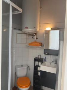 Studio 2 steps from the city center Beachs and the Palais LIVE IN CANNES