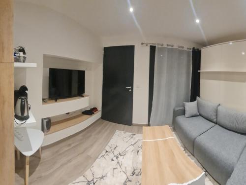 Studio 2022 terrasse parking 5 min d'Annecy