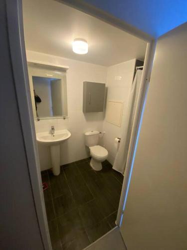 Studio 21m² à paris17 (lit 1 personne)