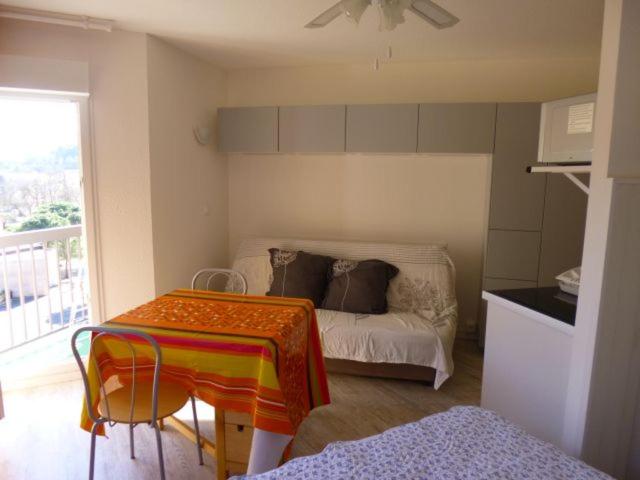 Appartement studio 23m² avec lit fixe en 140 et canapé clicclac 7 Boulevard du Mourcairol 34240 Lamalou-les-Bains