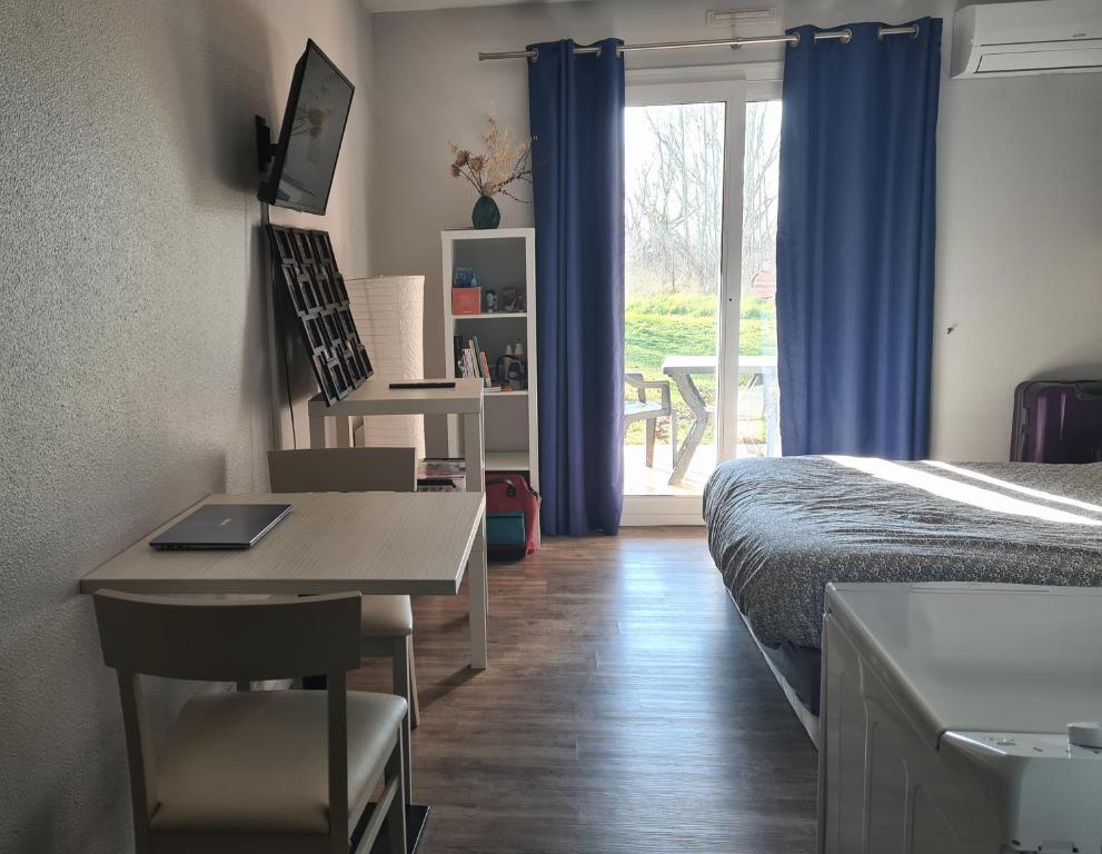 Appartement Studio 24 m2 - Hameaux de Camargue - village 9 - 13200 Arles 474 Chemin de la Prairie 13200 Arles