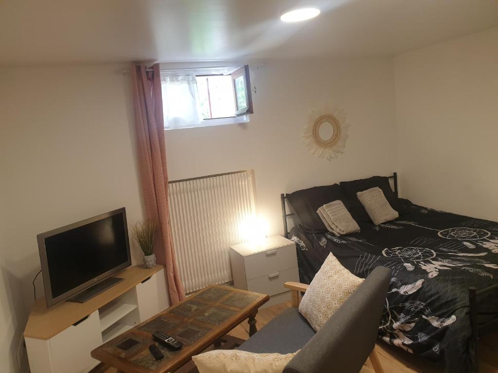 Appartement Studio 25m2 indépendant sous-sol 3 Rue André Vassord 95200 Sarcelles