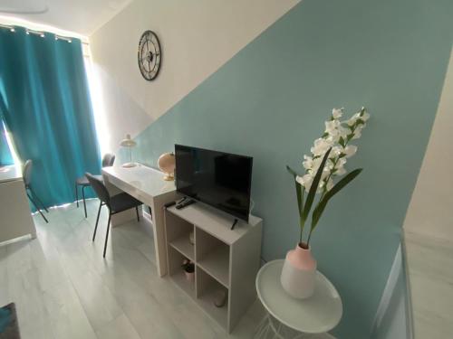 Studio 26m2 centre ville rénové avec parking privé