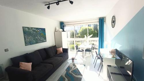 Studio 26m2 centre ville rénové avec parking privé
