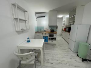 Appartement Studio 28m2 rénové tout confort - Idéal Résidence LE BAHIA 162 Avenue du Couchant 34280 La Grande Motte Languedoc-Roussillon