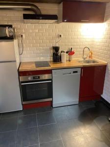 Appartement Studio 29 m2 proche La Défense WIFI 6 Boulevard National 92000 Nanterre Île-de-France