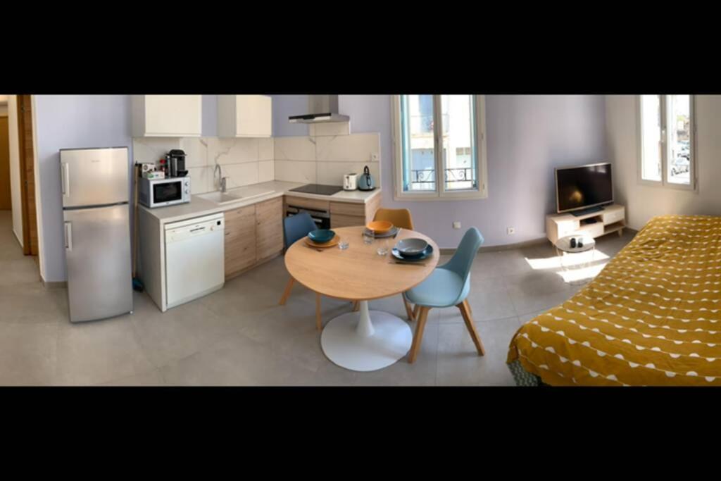 Studio 3 étoiles Vue mer 150m Plages Parking Clim WIFI